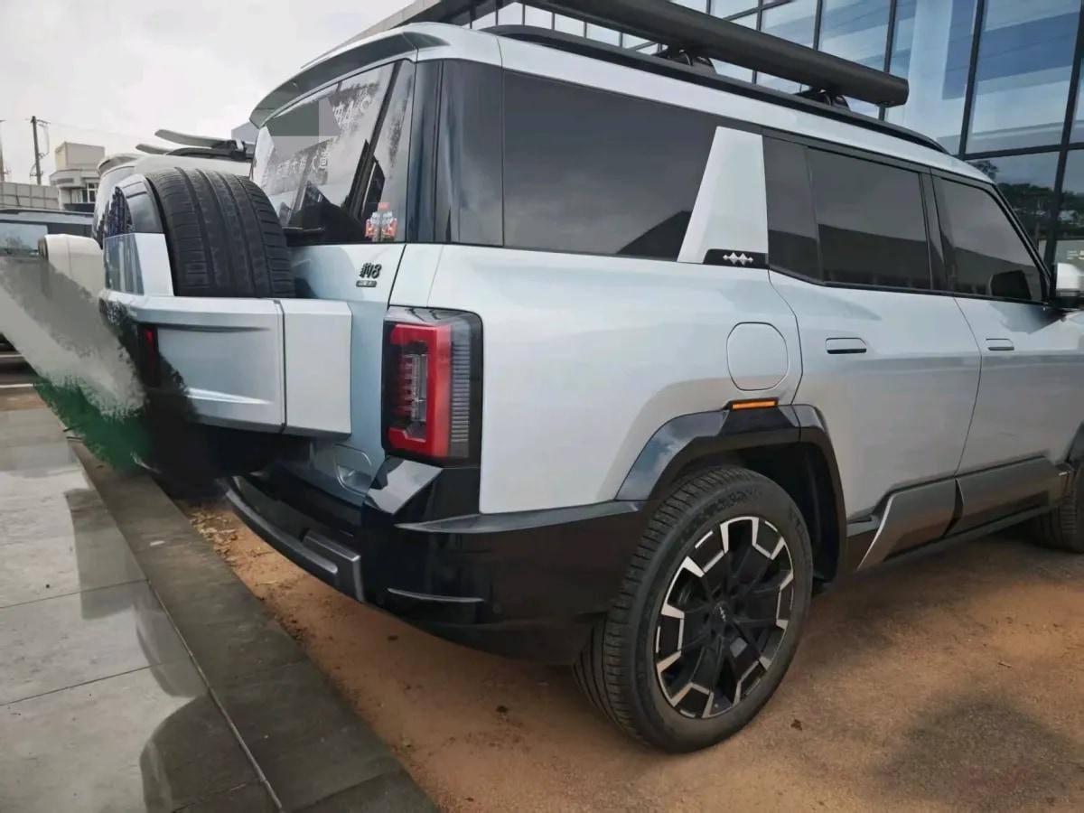 2025 FangChengBao Bao 8 2.0T 245HP L4 E-CVT PHEV 36.8KWH image 3