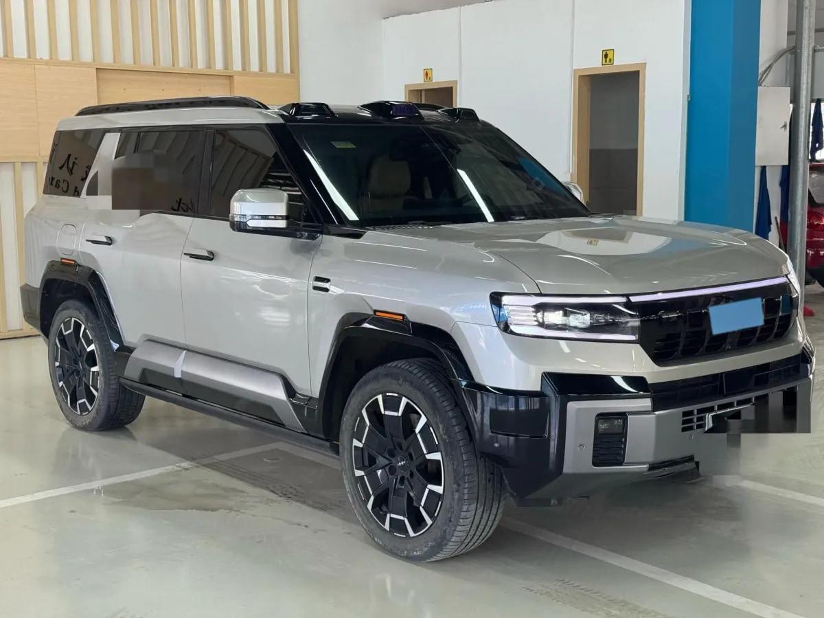 2025 FangChengBao Bao 8 2.0T 245HP L4 E-CVT PHEV 36.8KWH image 3