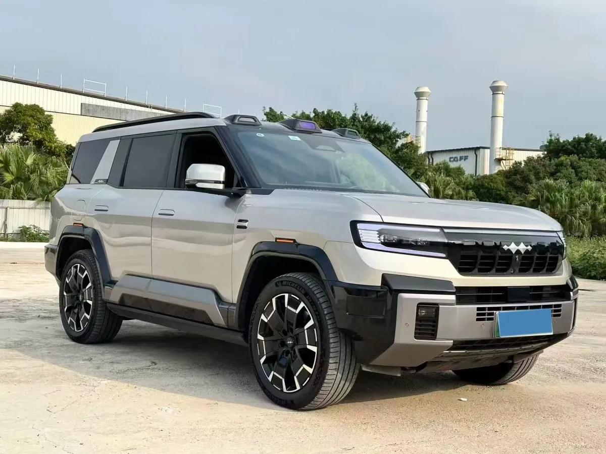 2025 Fang Cheng Bao Bao 8 2.0T 245HP L4 E-CVT PHEV 36.8KWH image 3