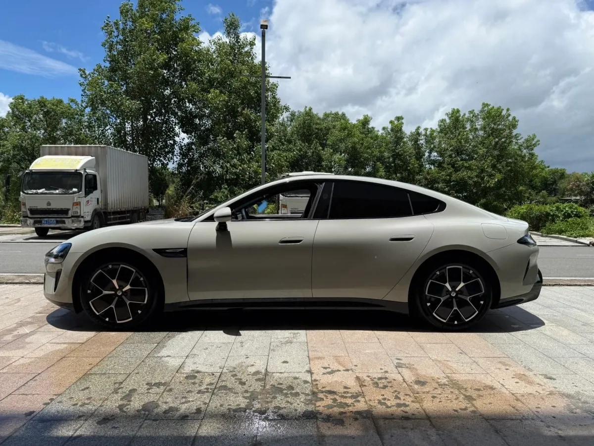 2024 Xiaomi SU7 BEV 73.6KWH image 3