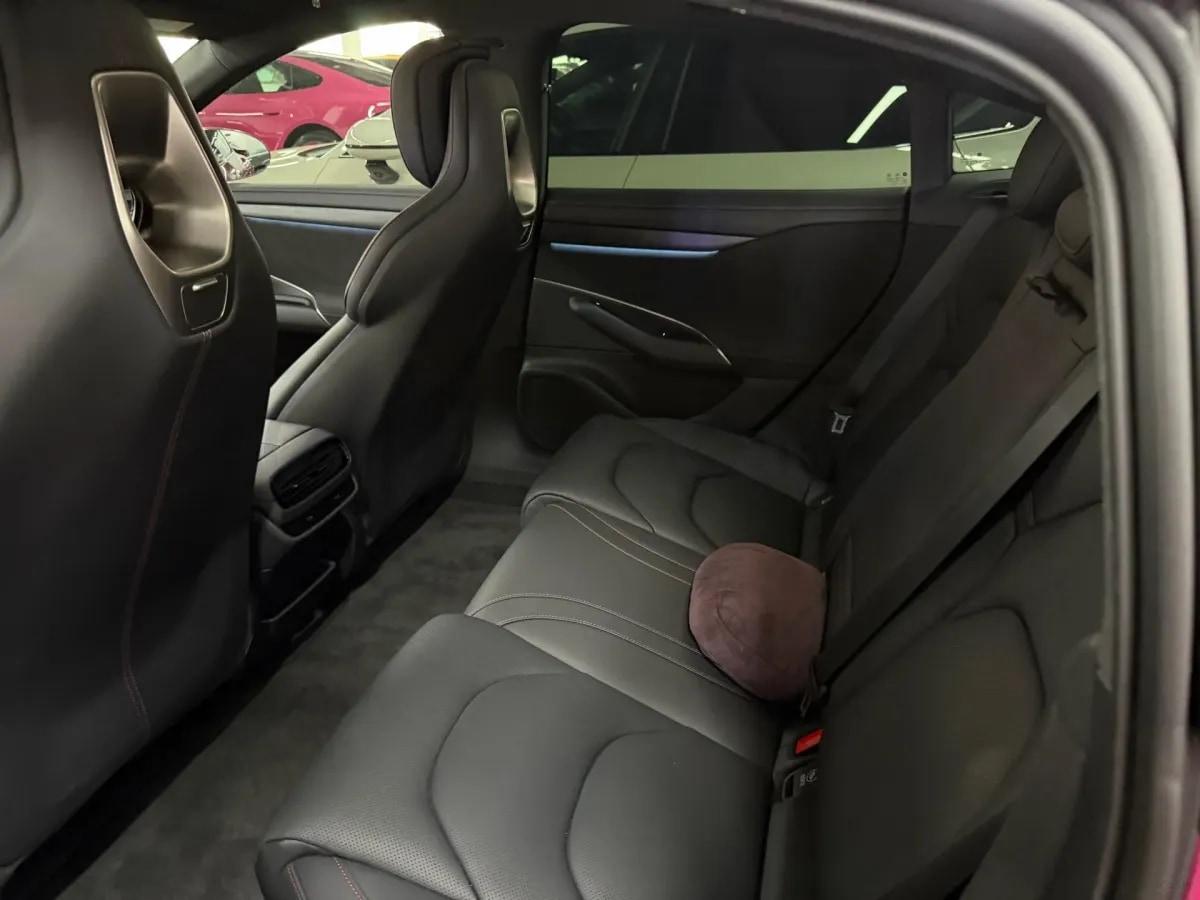 2024 Xiaomi SU7 BEV 73.6KWH 700km image 3