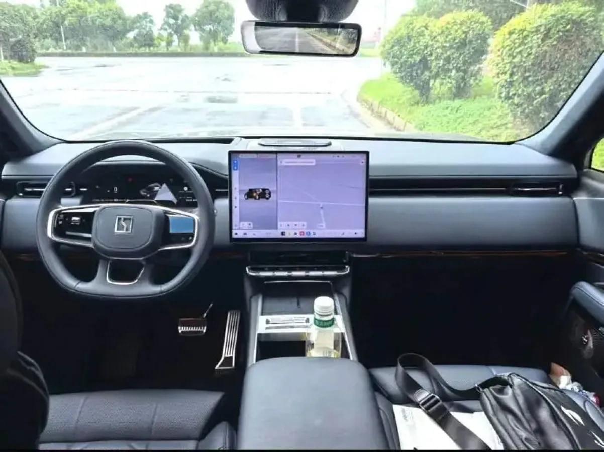 2025 Zeekr 9X 2.0T 279HP L4 1DHT PHEV image 3