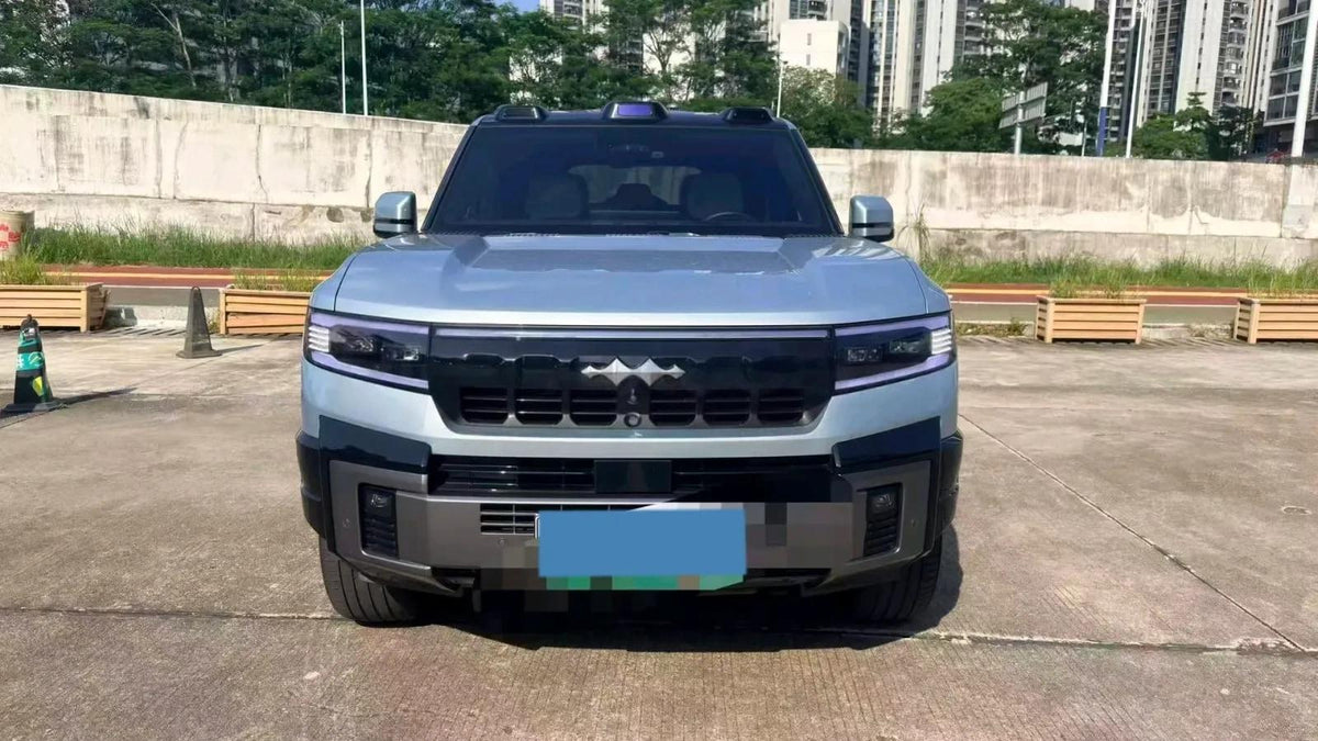 2025 FangChengBao Bao 8 2.0T 245HP L4 E-CVT PHEV 36.8KWH image 3