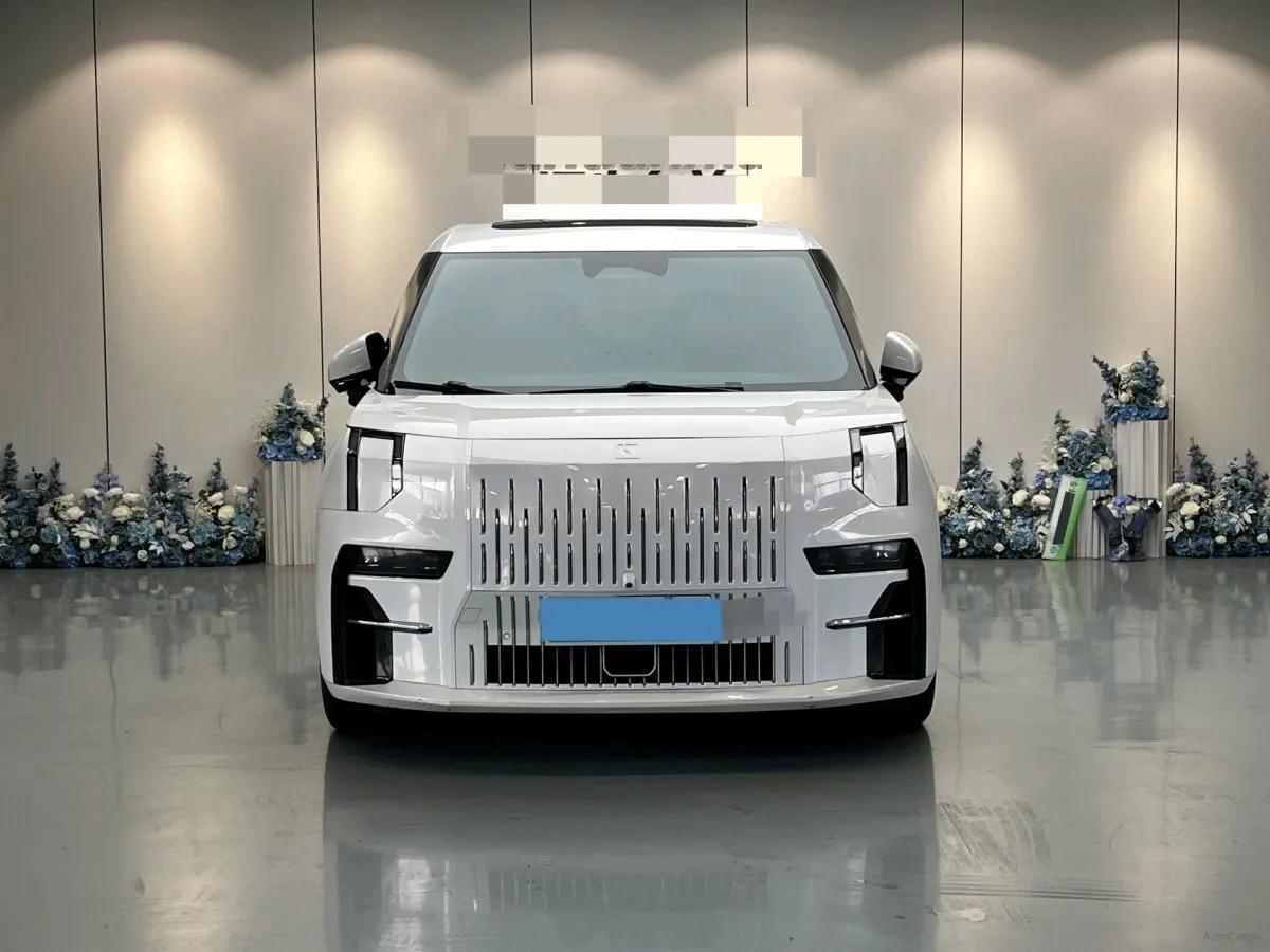 2022 Zeekr 009 BEV 116KWH image 3