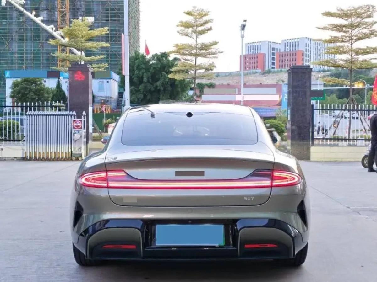 2024 Xiaomi SU7 BEV 73.6KWH 700km image 3