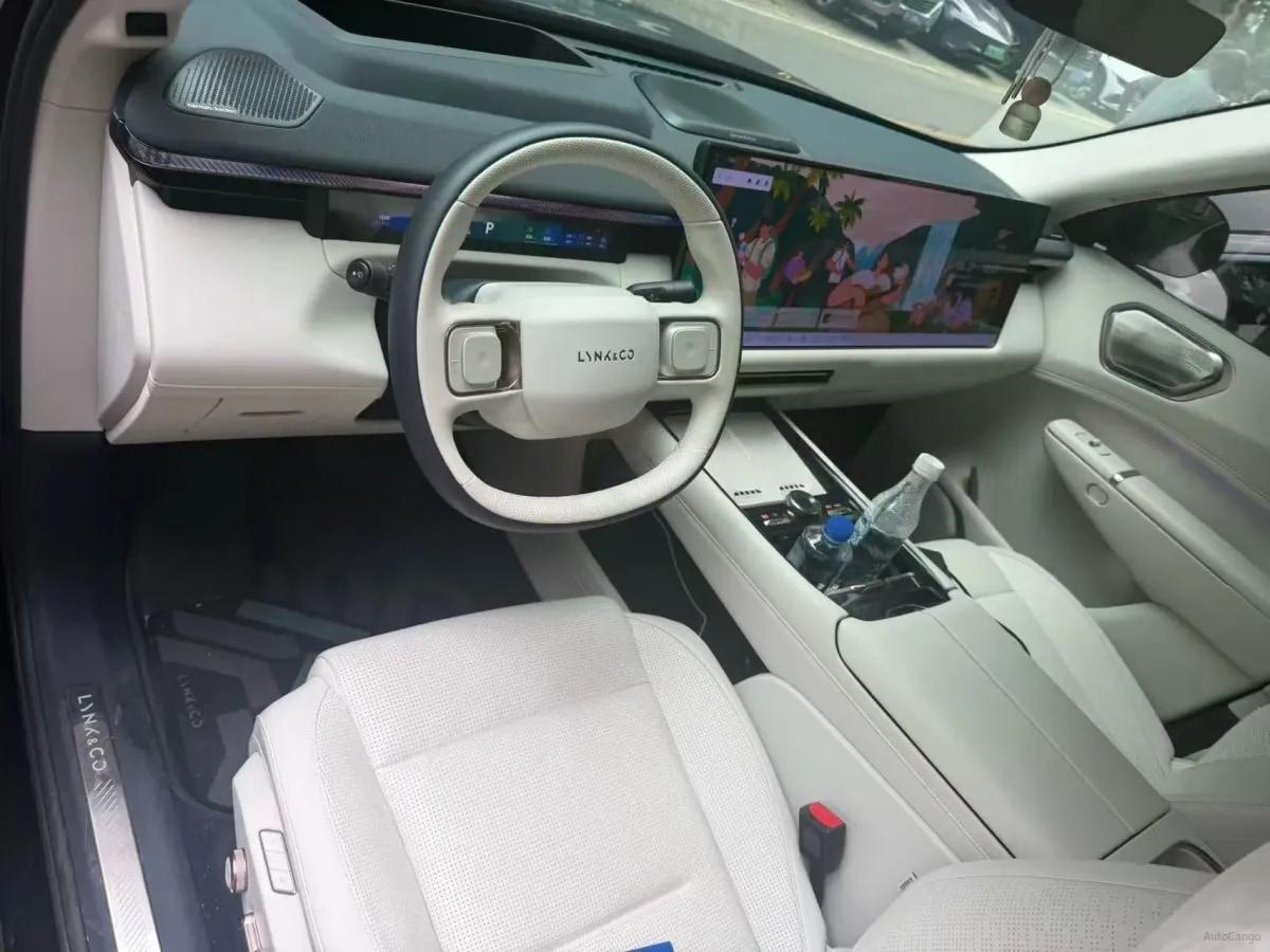 2025 LYNK&CO 900 2.0T 254HP L4 3DHT PHEV 52.38KWH 280km image 3