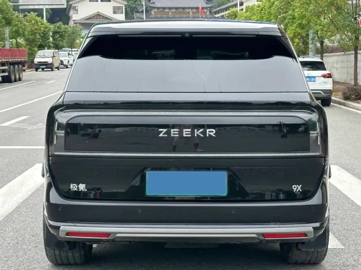 2025 Zeekr 9X 2.0T 279HP L4 1DHT PHEV image 3