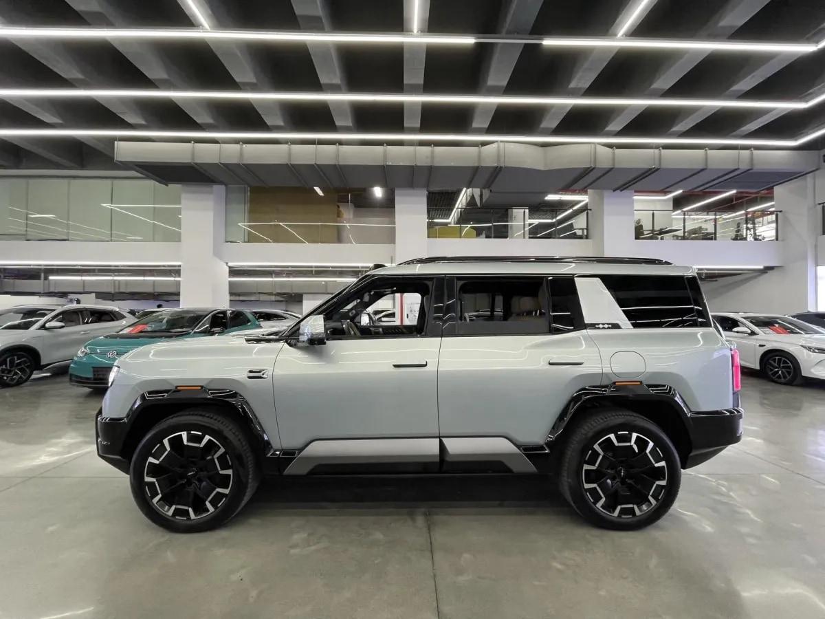 2025 FangChengBao Bao 8 2.0T 245HP L4 E-CVT PHEV 36.8KWH image 3
