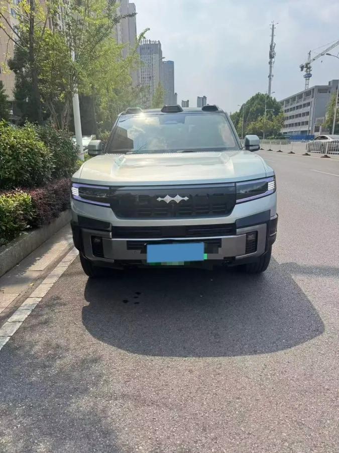 2025 Fang Cheng Bao Bao 8 2.0T 245HP L4 E-CVT PHEV 36.8KWH image 3