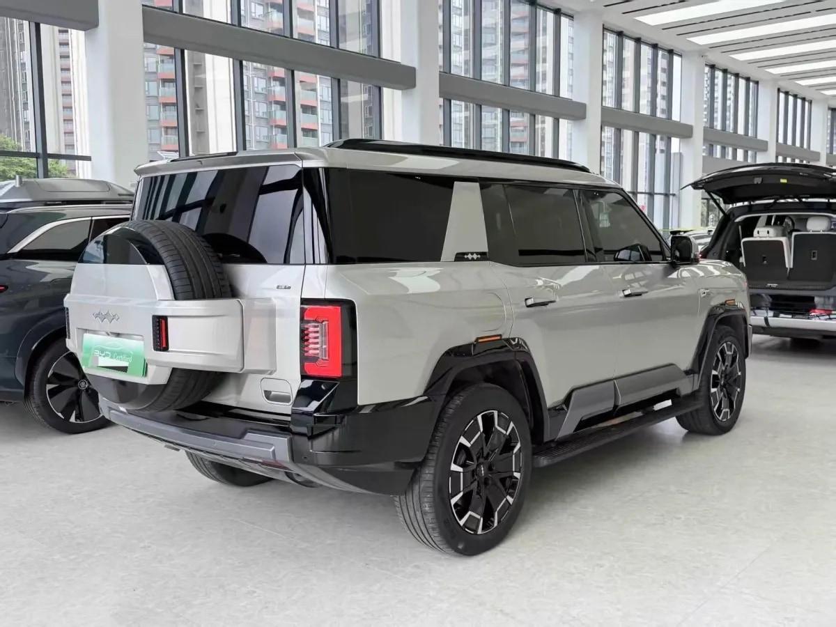 2025 FangChengBao Bao 8 2.0T 245HP L4 E-CVT PHEV 36.8KWH image 3