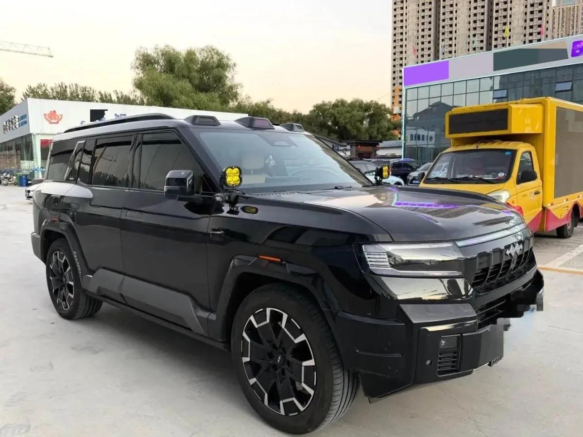 2025 FangChengBao Bao 8 2.0T 245HP L4 E-CVT PHEV 36.8KWH image 3