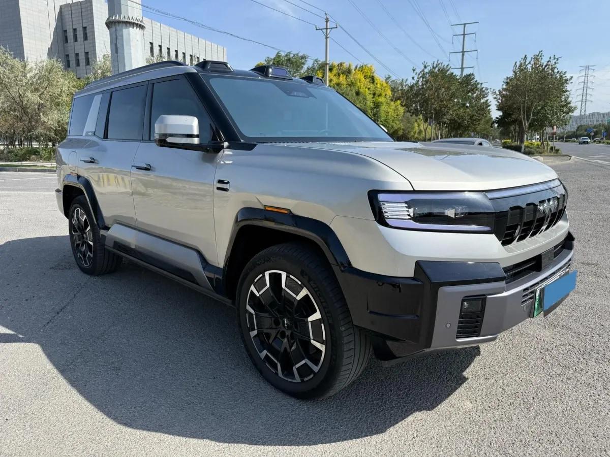 2025 FangChengBao Bao 8 2.0T 245HP L4 E-CVT PHEV 36.8KWH image 3