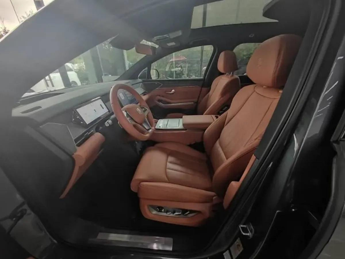 2025 BYD Tang L 1.5T 156HP L4 E-CVT PHEV 35.6KWH 175km image 3