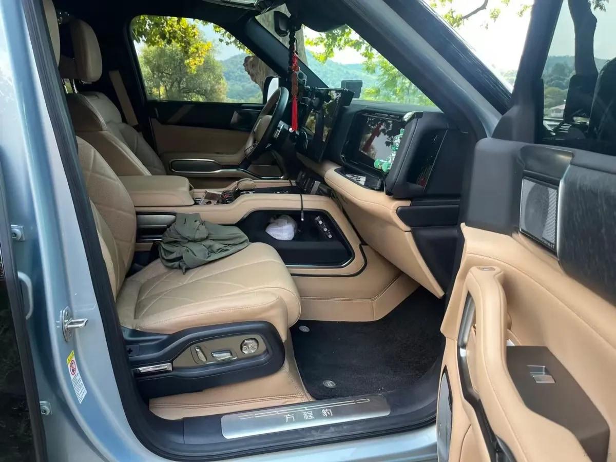 2025 FangChengBao Bao 8 2.0T 245HP L4 E-CVT PHEV 36.8KWH image 3