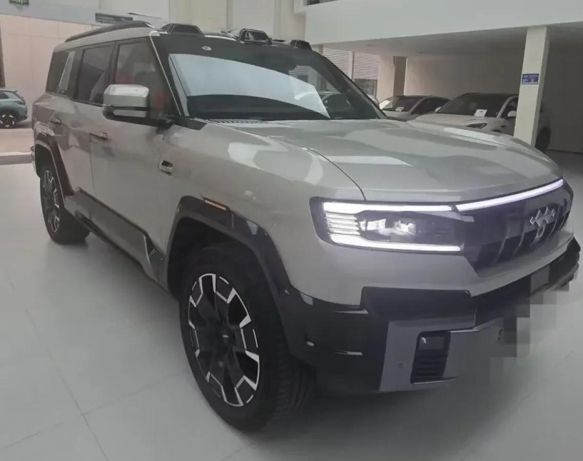 2025 FangChengBao Bao 8 2.0T 245HP L4 E-CVT PHEV 36.8KWH image 3