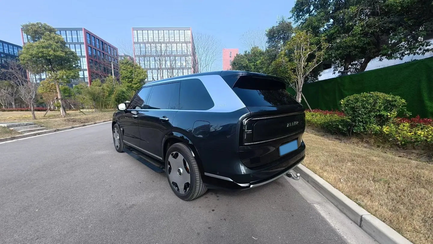 2025 Zeekr 9X 2.0T 279HP L4 1DHT PHEV image 8