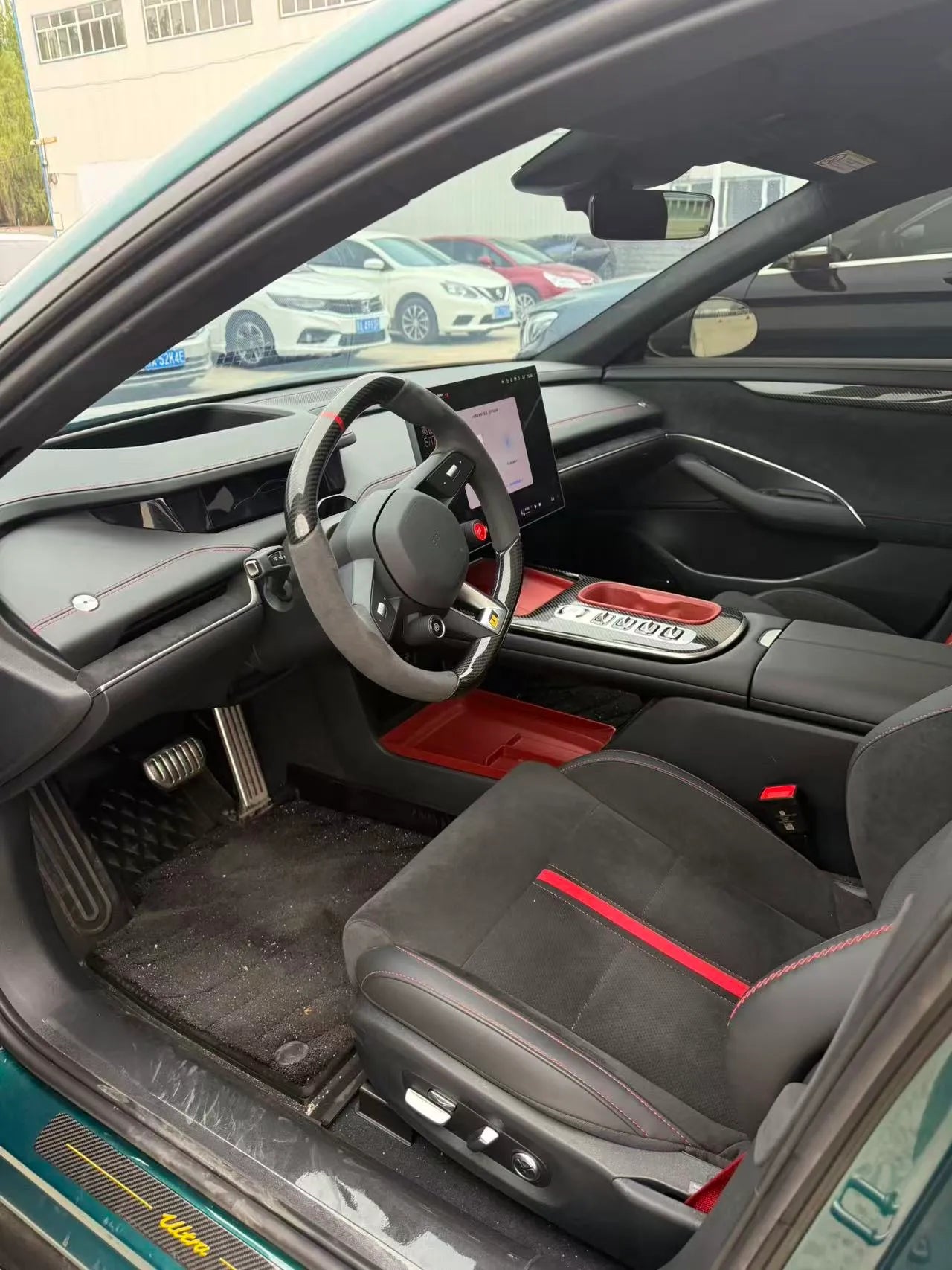2025 MI SU7 Ultra BEV 93.7KWH image 4