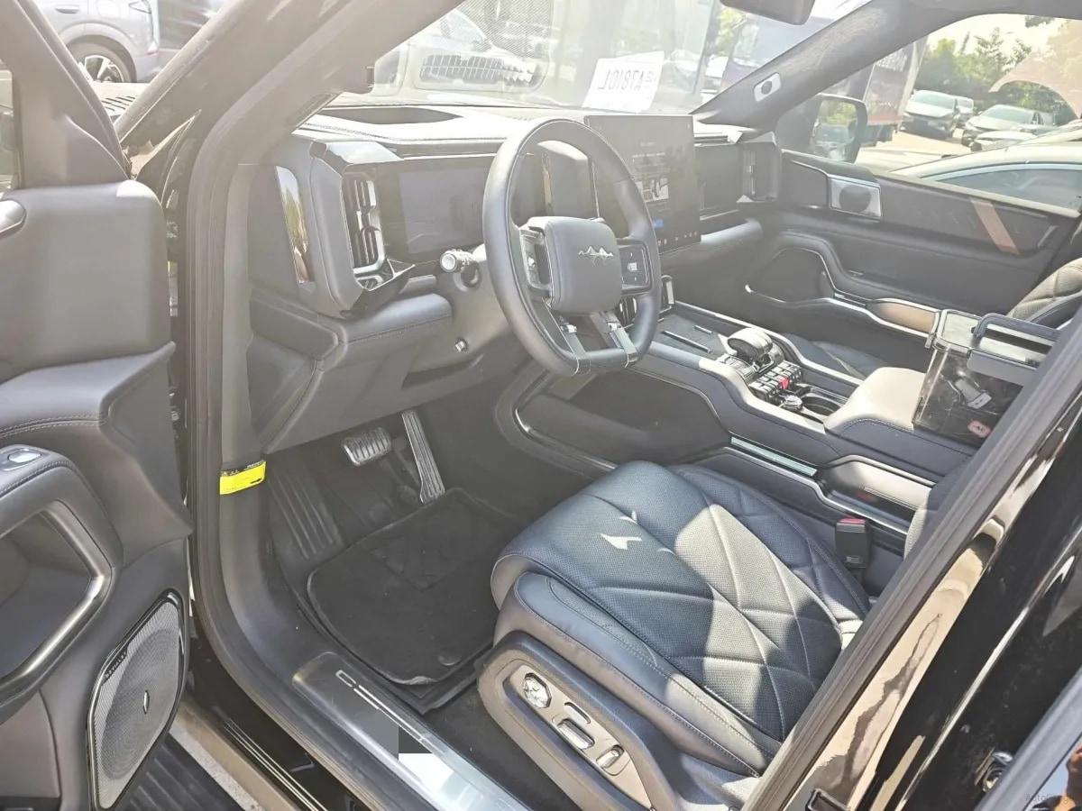 2025 FangChengBao Bao 8 2.0T 245HP L4 E-CVT PHEV 36.8KWH image 4