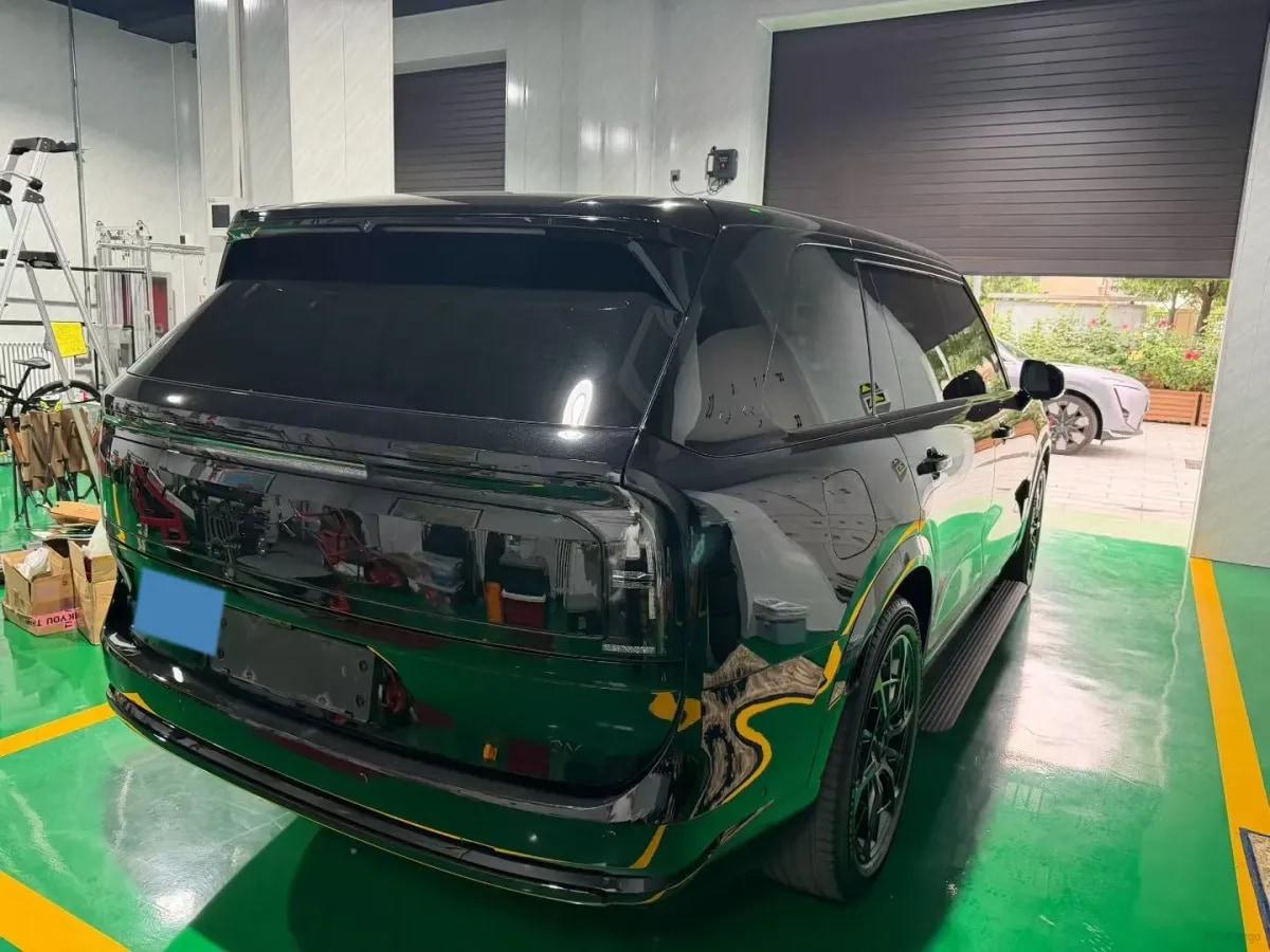 2025 Zeekr 9X 2.0T 279HP L4 1DHT PHEV image 4