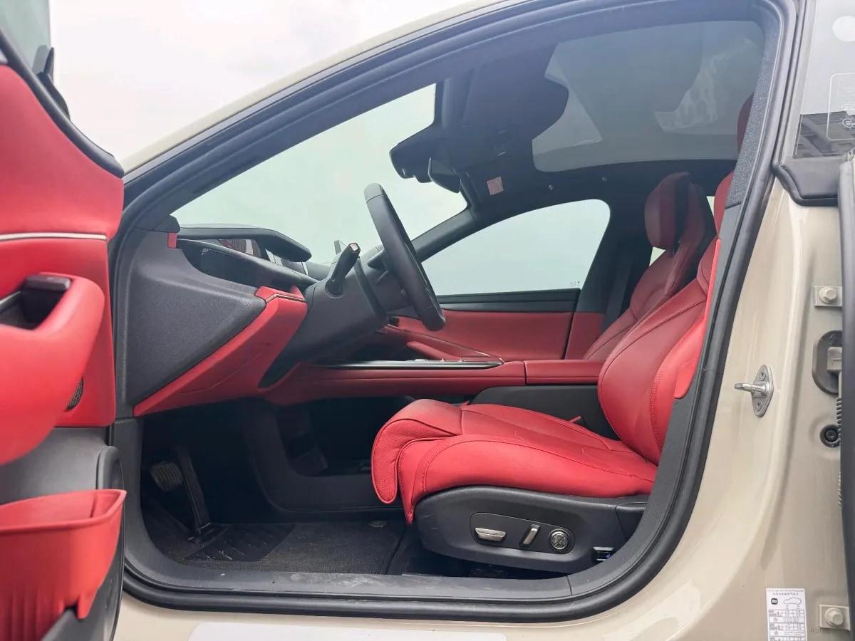 2024 Xiaomi SU7 BEV 73.6KWH image 4