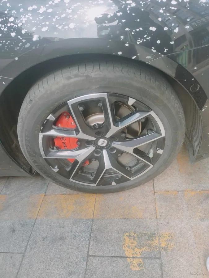 2024 Xiaomi SU7 BEV 73.6KWH 700km image 4
