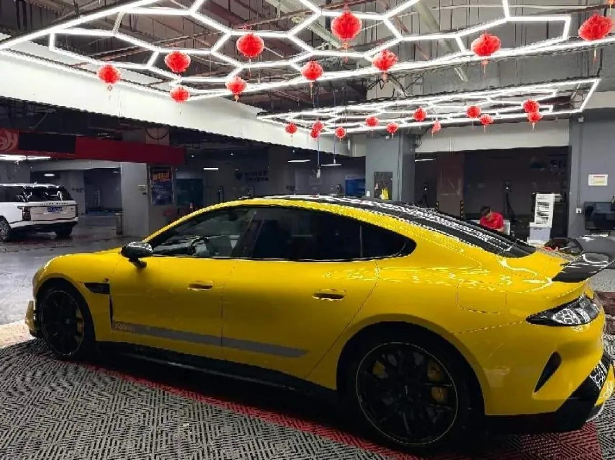 2025 Xiaomi SU7 Ultra BEV 93.7KWH 630km image 4