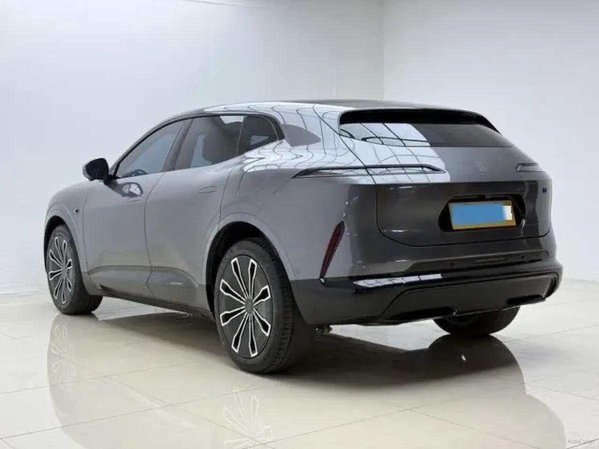 2024 Avatr 07 1.5T 156HP L4 REEV 39.05KWH 230km image 4