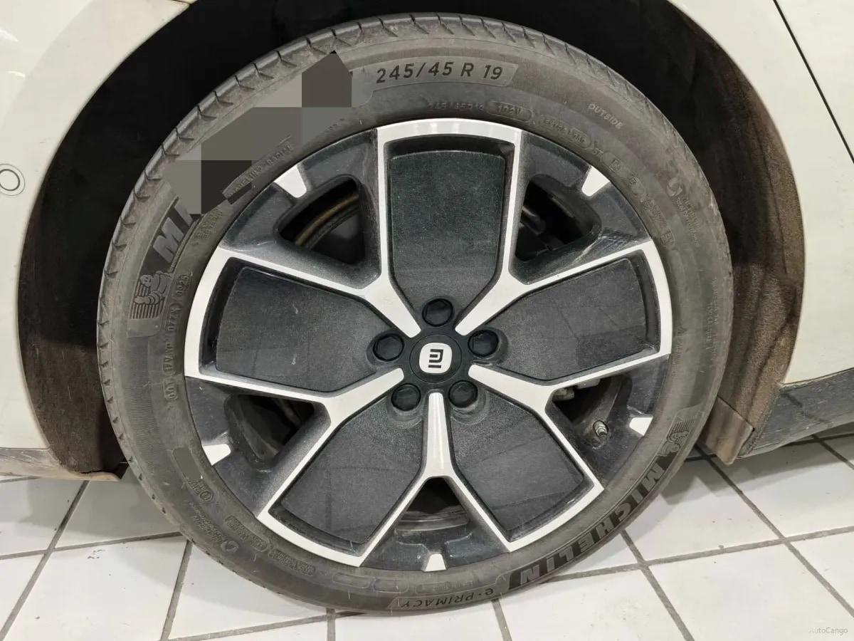 2024 Xiaomi SU7 BEV 94.3KWH 830km image 4