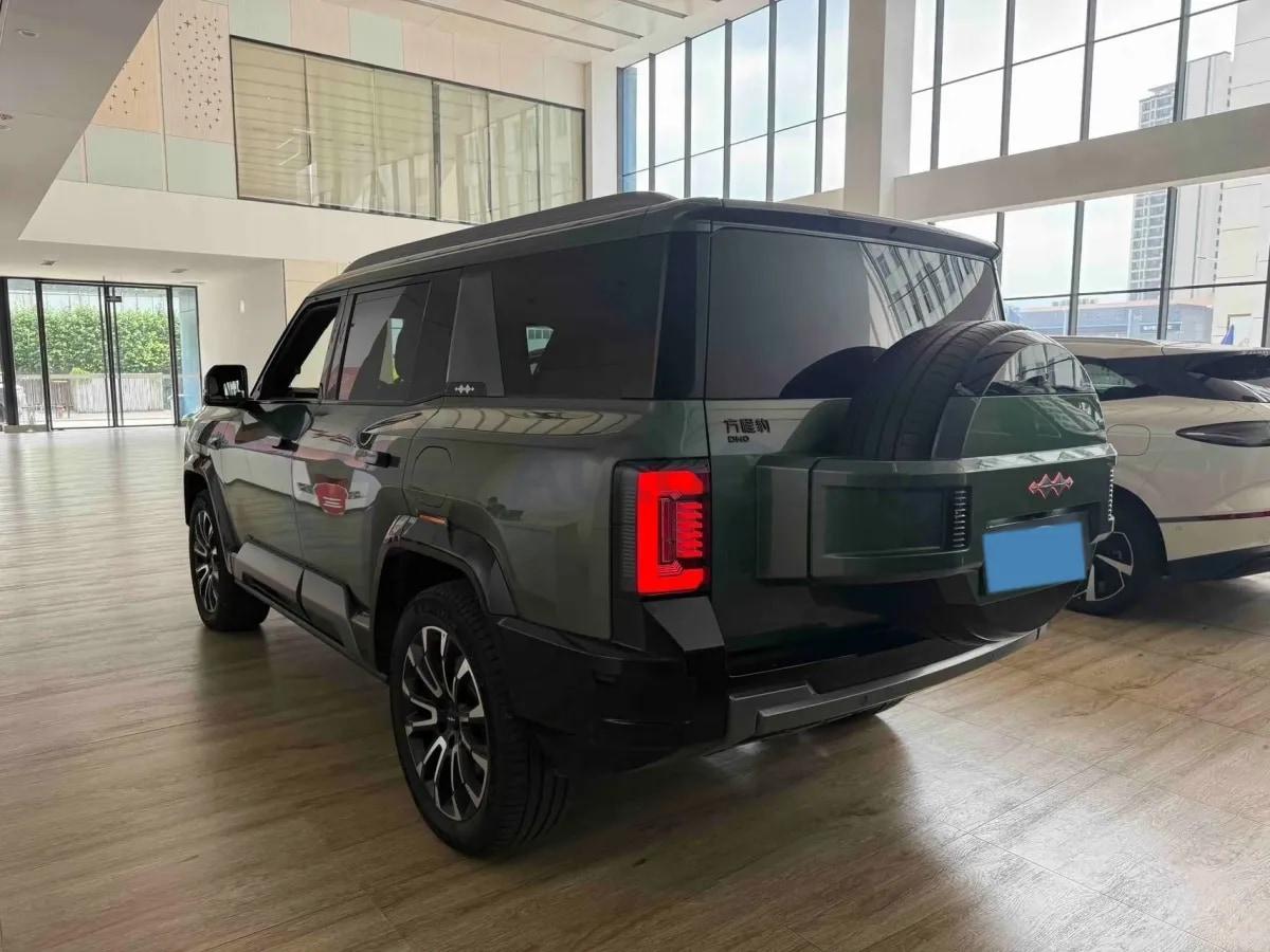 2025 Fang Cheng Bao Bao 8 2.0T 245HP L4 E-CVT PHEV 36.8KWH image 4