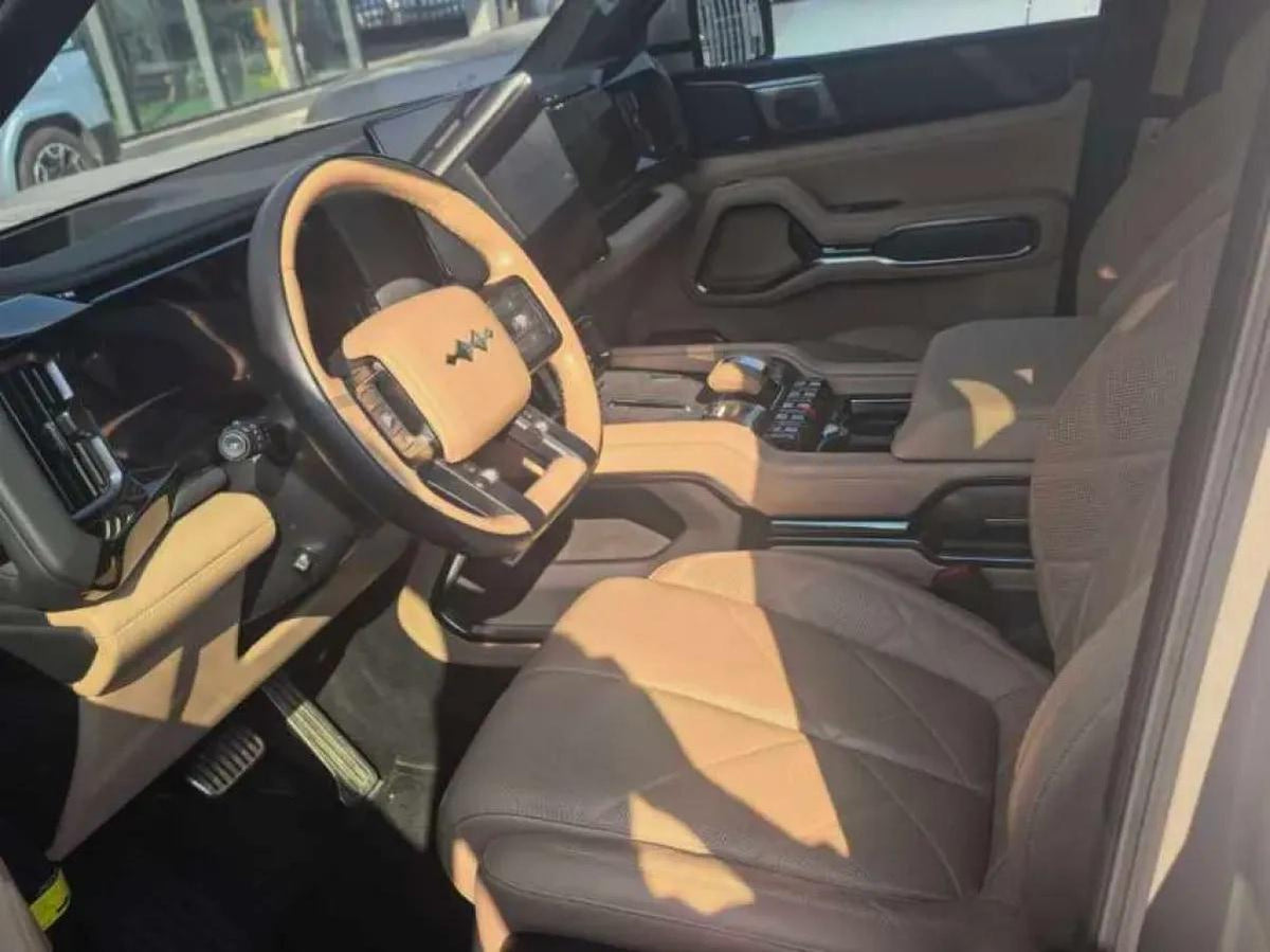 2025 Fang Cheng Bao Bao 8 2.0T 245HP L4 E-CVT PHEV 36.8KWH image 4
