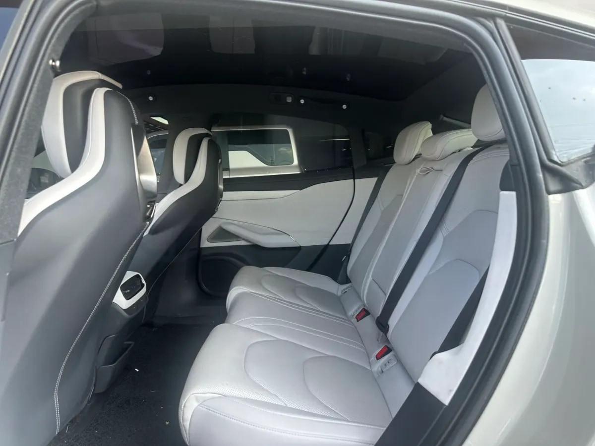 2024 Xiaomi SU7 BEV 73.6KWH 700km image 4
