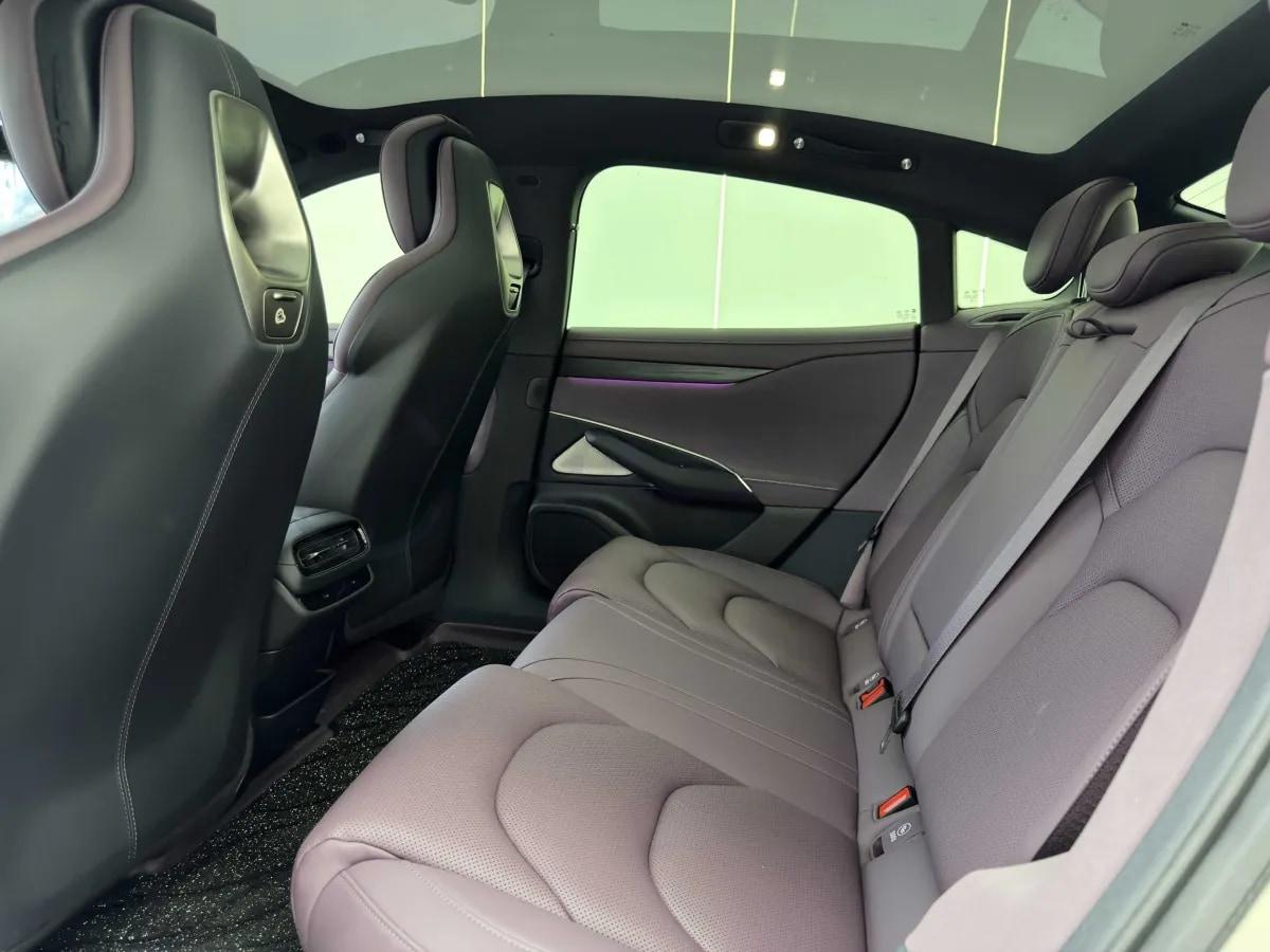 2024 Xiaomi SU7 BEV 73.6KWH 700km image 4
