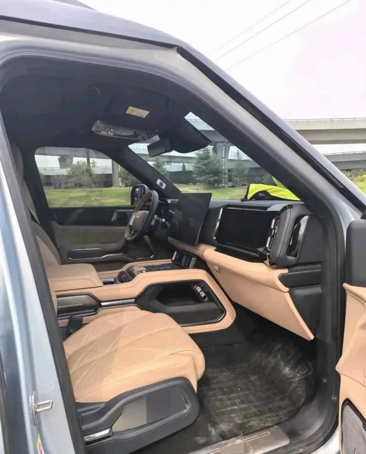 2025 FangChengBao Bao 8 2.0T 245HP L4 E-CVT PHEV 36.8KWH image 4
