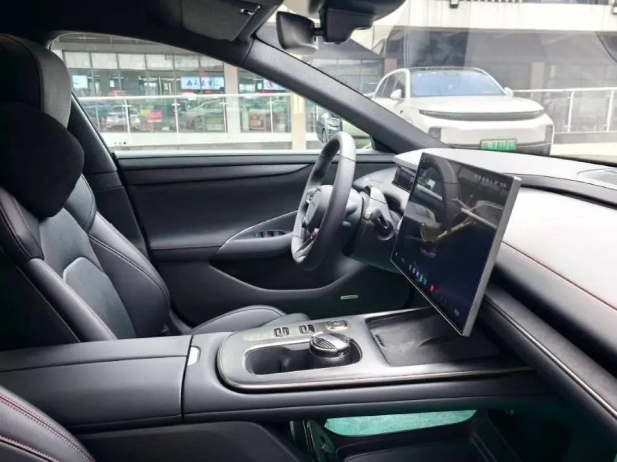2024 Xiaomi SU7 BEV 73.6KWH image 4