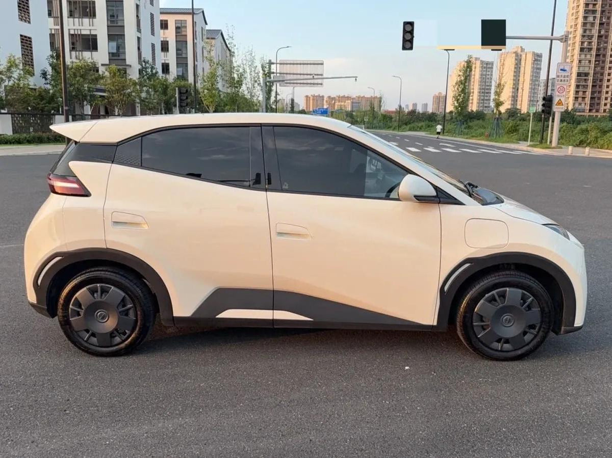 2025 BYD Seagull BEV 30.08KWH 305km image 4