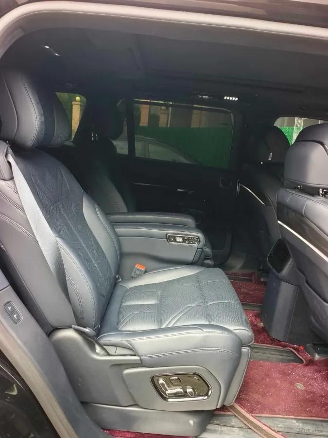 2025 Zeekr 9X 2.0T 279HP L4 1DHT PHEV image 4