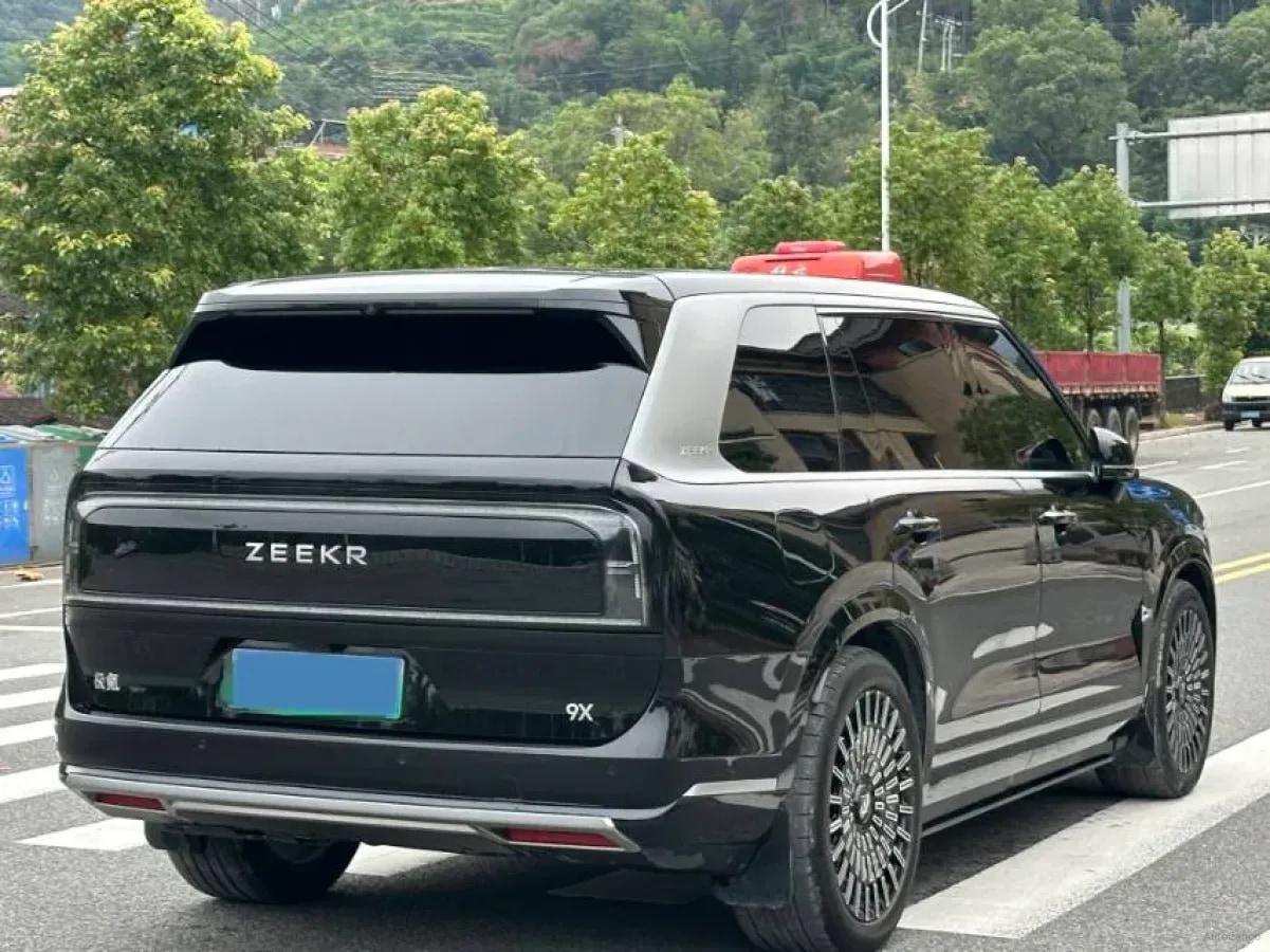 2025 Zeekr 9X 2.0T 279HP L4 1DHT PHEV image 4