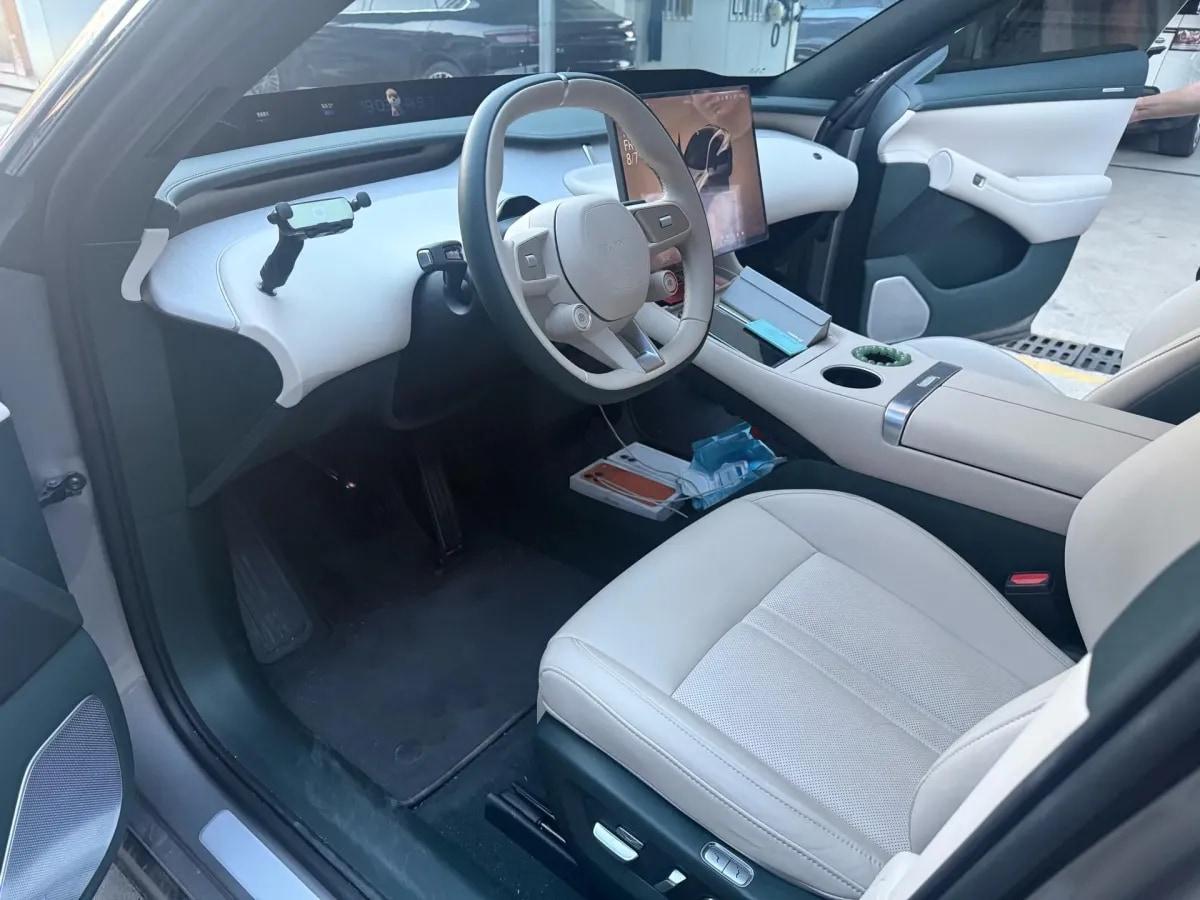 2025 Xiaomi YU7 BEV 96.3KWH 835km image 4