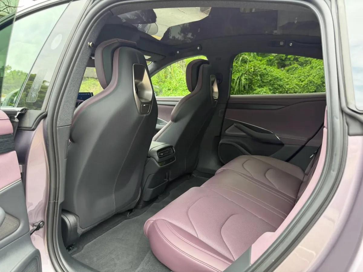 2024 Xiaomi SU7 BEV 73.6KWH image 4