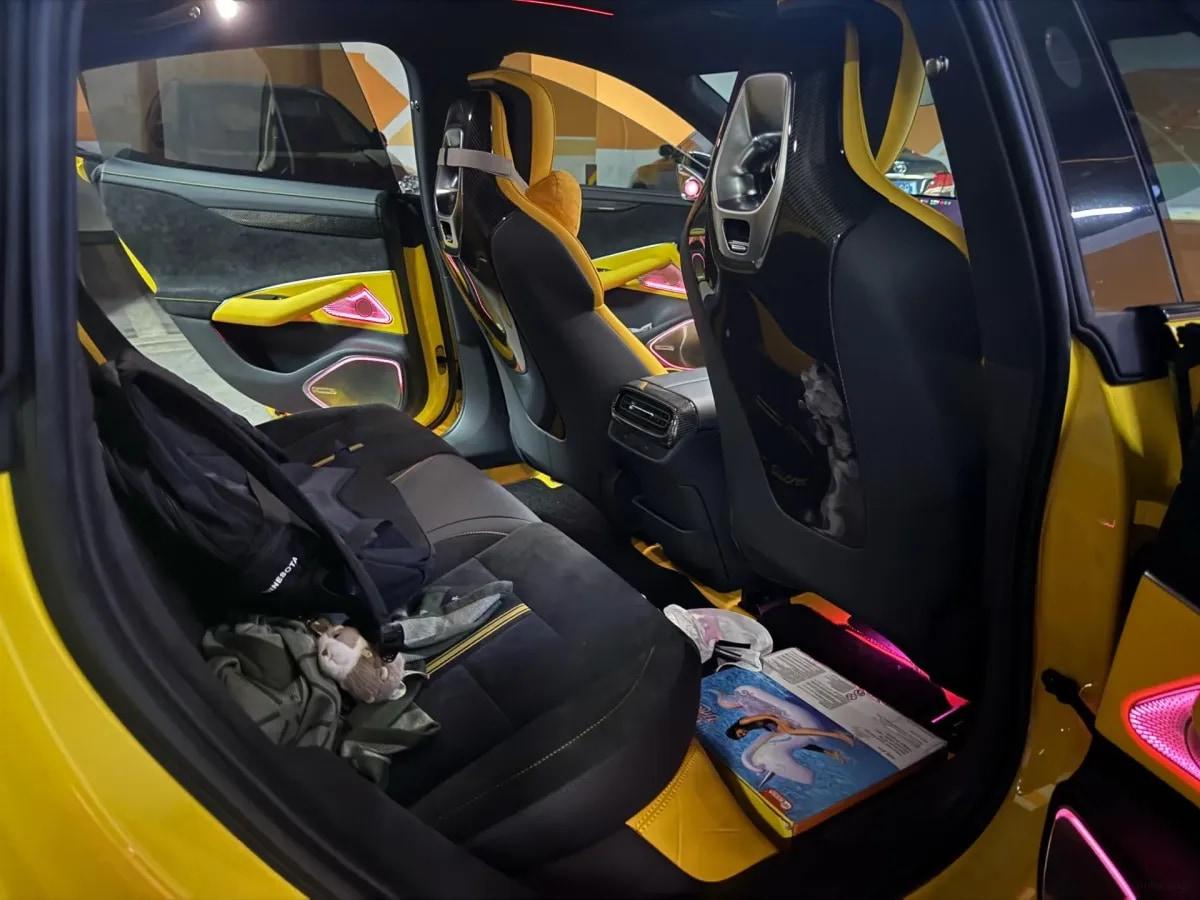 2025 Xiaomi SU7 Ultra BEV 93.7KWH 630km image 4