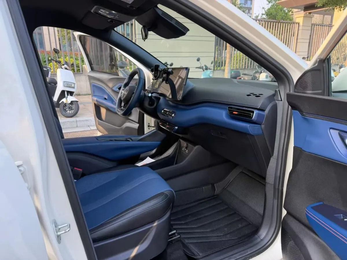 2025 BYD Seagull BEV 30.08KWH 305km image 4