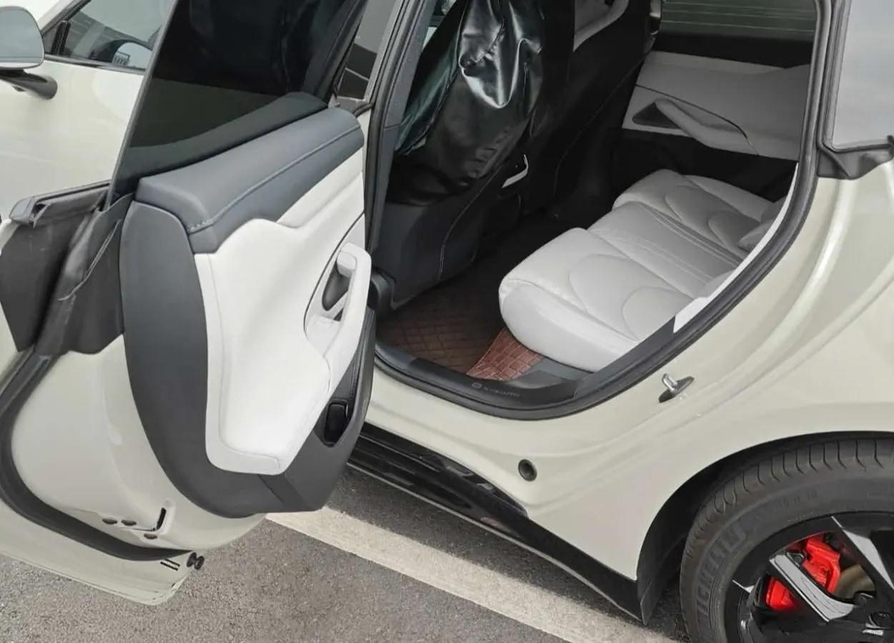 2024 Xiaomi SU7 BEV 73.6KWH image 4