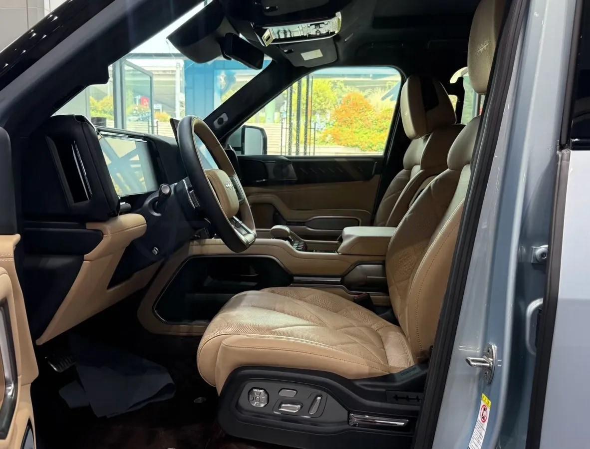2025 FangChengBao Bao 8 2.0T 245HP L4 E-CVT PHEV 36.8KWH image 4