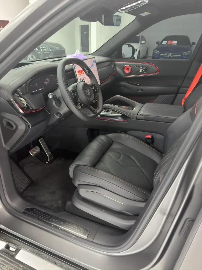 2026 Zeekr 8X 2.0T 279HP L4 1DHT PHEV 70KWH 330km image 4