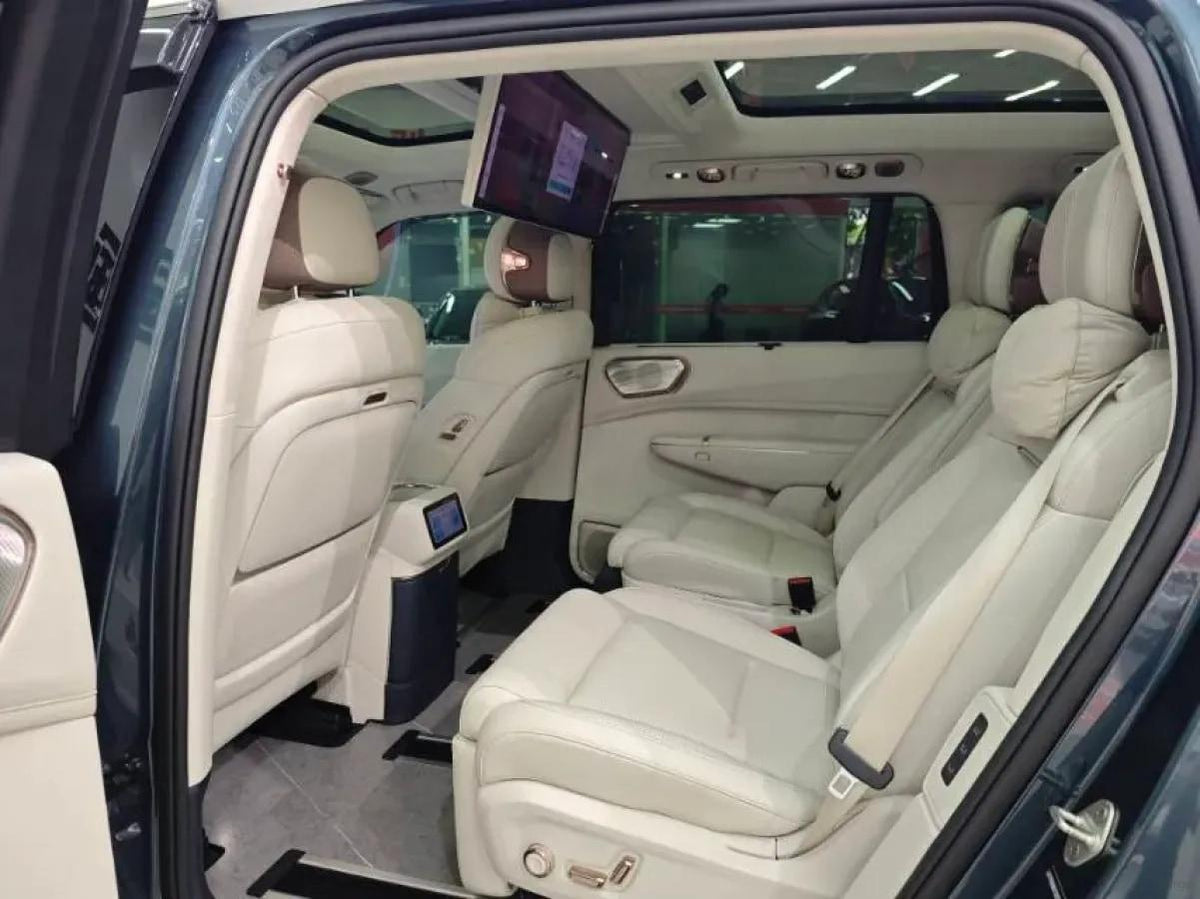 2025 LYNK&CO 900 2.0T 254HP L4 3DHT PHEV image 4