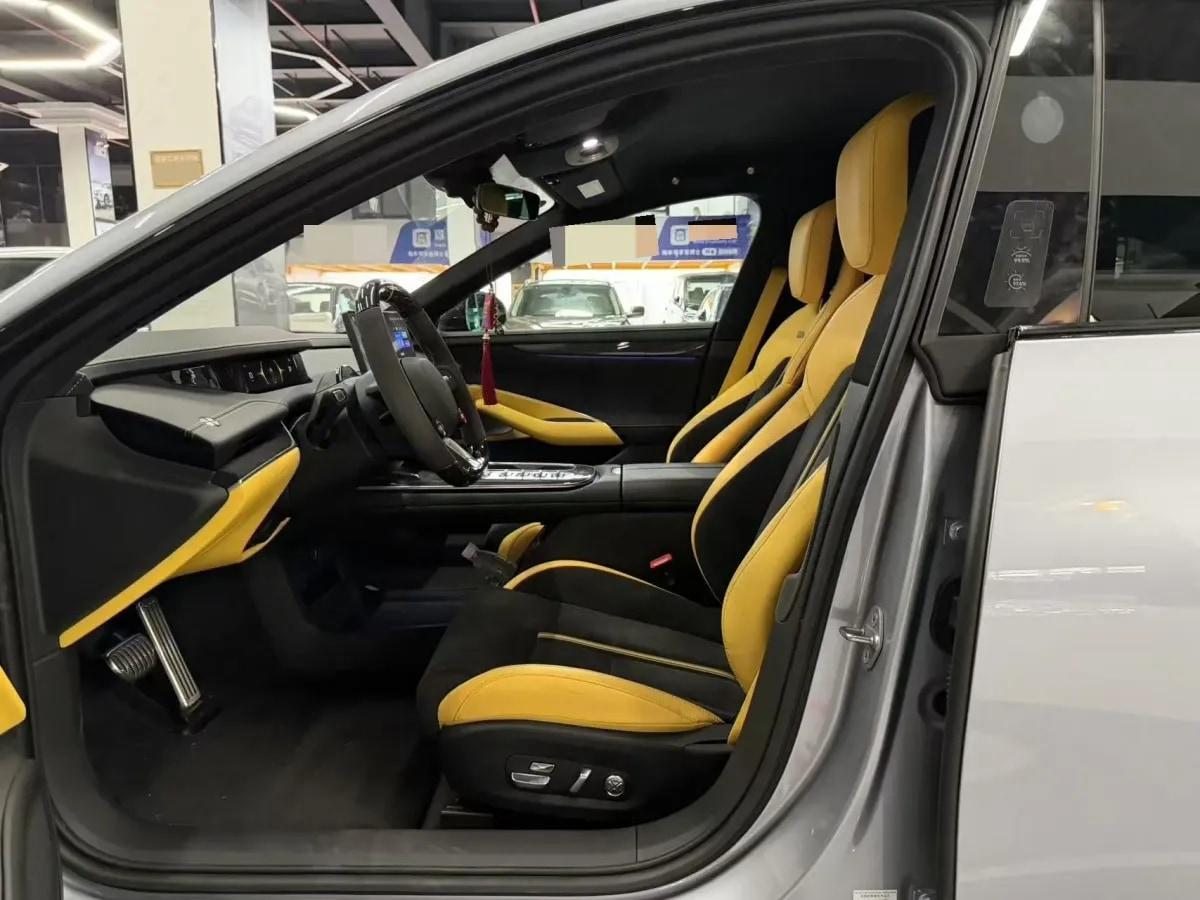 2025 Xiaomi SU7 Ultra BEV 93.7KWH 630km image 4