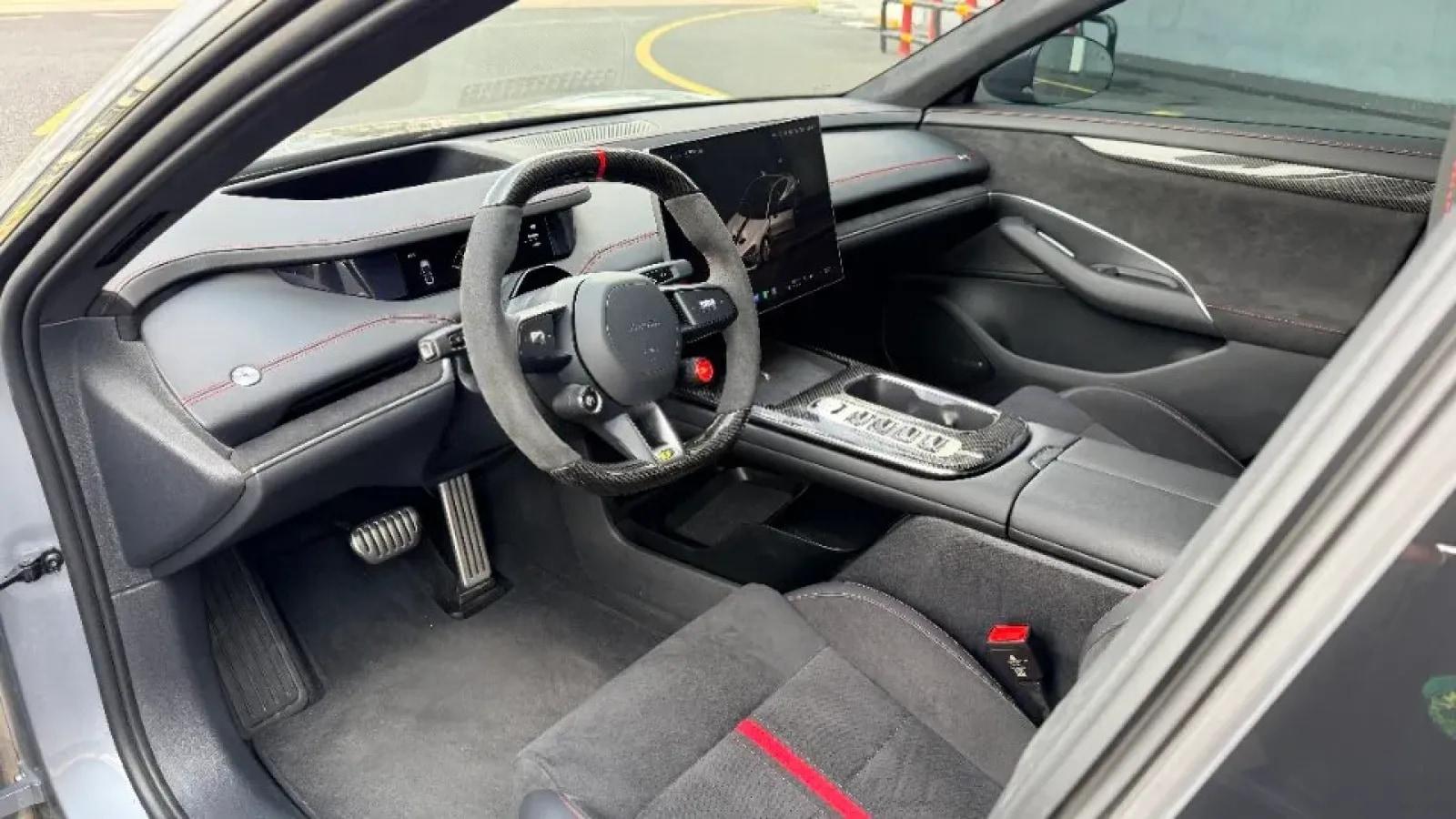 2025 Xiaomi SU7 Ultra BEV 93.7KWH 630km image 4