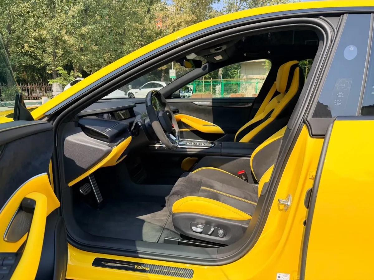 2025 Xiaomi SU7 Ultra BEV 93.7KWH 630km image 4