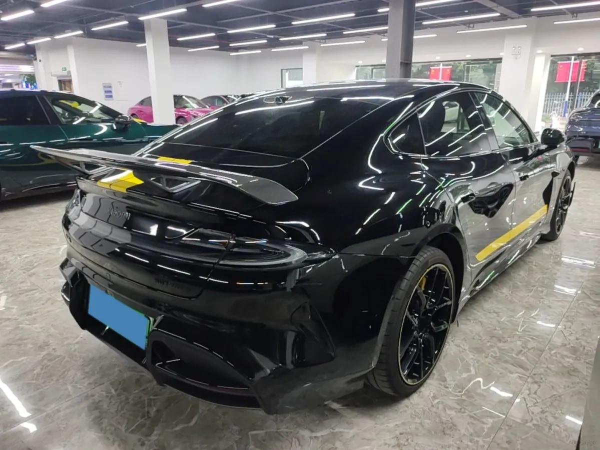 2025 Xiaomi SU7 Ultra BEV 93.7KWH 630km image 4