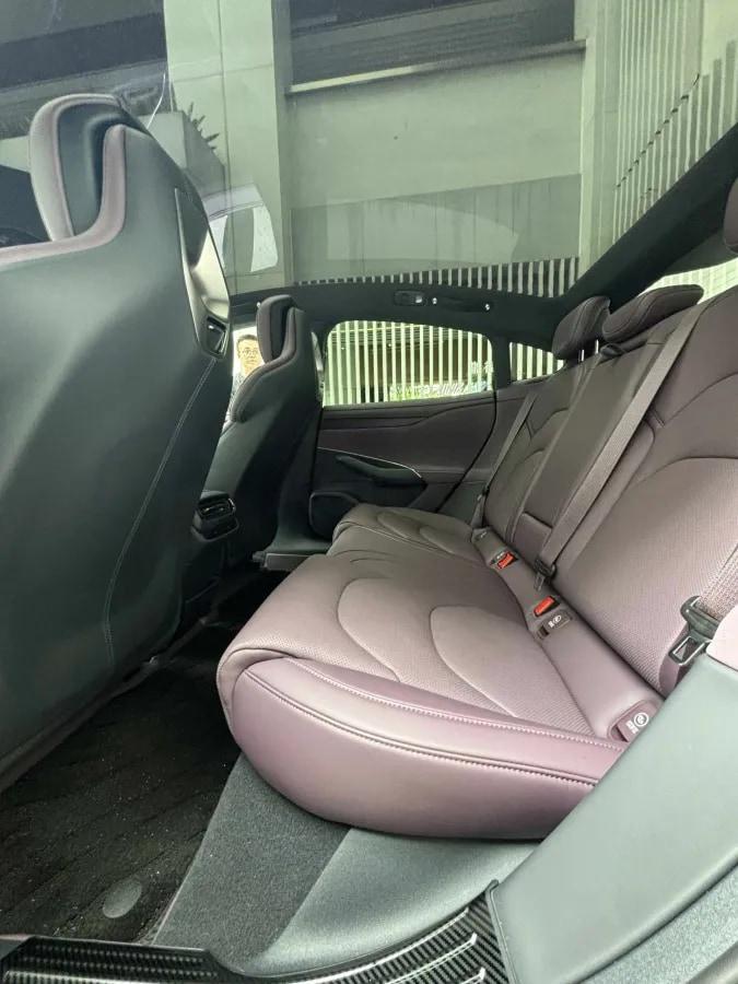 2024 Xiaomi SU7 BEV 73.6KWH image 4